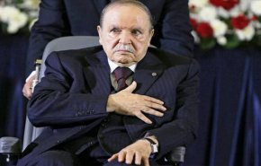 شاهد ..لحظة خروج الرئيس الجزائري من مستشفى جنيف
