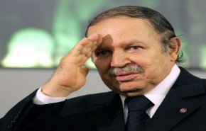 الرئاسة الجزائرية تعلن عودة بوتفليقة إلى البلاد
