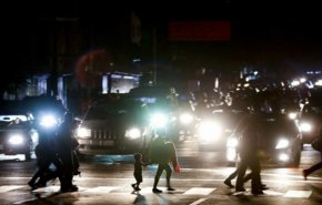 فنزويلا تعلق عمل المدارس والشركات بسبب استمرار انقطاع الكهرباء

