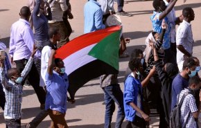 السودان.. احتجاجات تزامنا مع أداء الحكومة اليمين الدستورية
