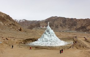 شاهد أول نقطة جذب سياحية  في اعالي كشمير الهندية 