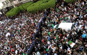 كيف حصّن الحراك الجزائري من التدخل الاجنبي والفوضى؟