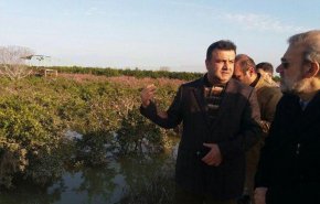 رئيس البرلمان يتفقد المناطق المنكوبة بالسيول شمال إيران