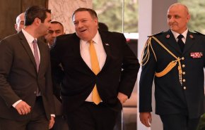 شاهد.. بومبيو المتغطرس تلقى ما يستحقه في لبنان