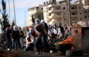 إصابة عدد من الفلسطينيين بمواجهات مع الاحتلال في البيرة