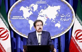 قاسمي: لا یمكن لاميركا السطو على اموالنا بالاكاذيب