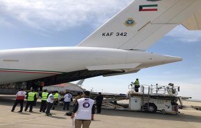 أولى طائرات الجسر الاغاثي الكويتي تصل طهران