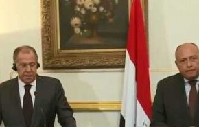 لافروف يدعو الفرقاء الليبيين إلى وقف الاقتتال 