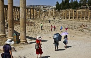 وزير السياحة السوري يتحدث عن إجراءات الفيزا وارقام سياح ضخمة 