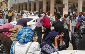 المعارضة السودانية: سيطرة العسكر على السلطة انتهاك للشرعية+فيديو