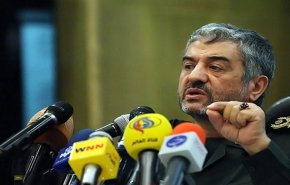 اللواء جعفري: الجیش احد اركان القوة الدفاعیة في البلاد