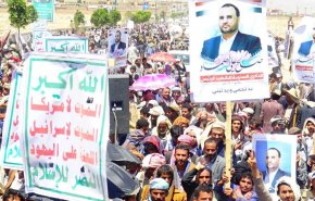 بالفيديو... اليمنيون يجددون العهد للشهيد الصماد 