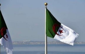 القبض على اثنين من المسؤولين الجزائريين لهذا السبب