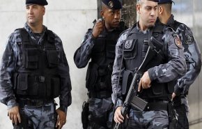 شاهد: ببغاء متواطئ مع تجار مخدرات..هكذا ساعدهم على الهرب!