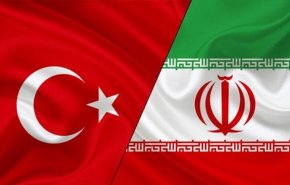 تركيا تسعی لاقناع اميركا بالسماح لها بمواصلة شراء النفط الخام من إيران