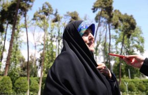 المطالبة بمنح جنسية ايرانية لأولاد وبنات ايرانيات تزوجن بأجنبي حق