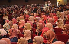 بالصور.. السليمانية تحتفي بارتداء أربعمئة فتاة للحجاب

