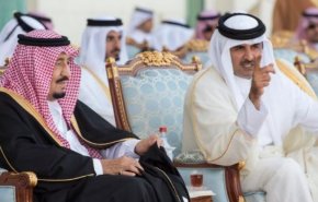 وزير خارجية البحرين: هكذا تجاهل أمير قطر الملك سلمان