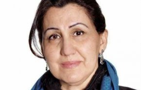 شاهد.. ماذا فعل متظاهرون غاضبون مع هيفاء الأمين في ذي قار
