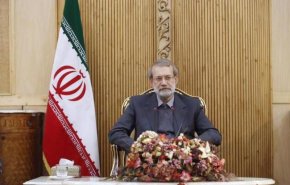 لاريجاني يهنئ نظراءه في الدول الاسلامية بحلول شهر رمضان 