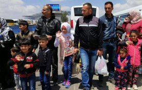 وصول دفعة جديدة من المهجرين السوريين من مخيم الركبان