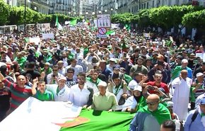 شاهد.. ماذا جرى بالجمعة الـ12 للحراك الجزائري