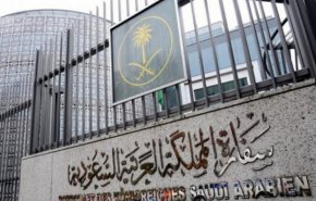 السودانيون يرفضون مأدبة إفطار الرياض بالخرطوم.. هكذا سخر نشطاء
