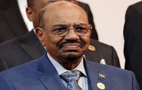 الصادق المهدي يطالب بتسليم البشير للمحكمة الجنائية