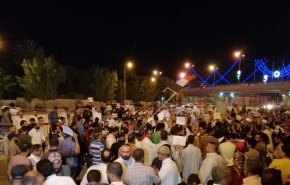 اطلاق النار على المتظاهرين بالنجف الاشرف
