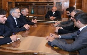 مساعد الخارجية الايراني لشؤون افغانستان يلتقي اشرف غني 