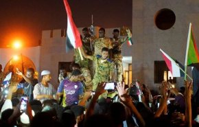 “الحرية والتغيير”: المجلس العسكري يحاول الاستحواذ على السلطة في السودان
