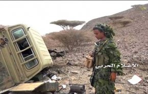 تدمير آليتين عسكريتين لمرتزقة العدوان السعودي الاماراتي في الجوف