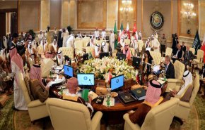 قمم مكة و’مظلومية’ السعودية