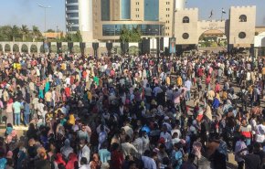 تصاعد الازمة في السودان والمهنيين يحذّر من مجزرة!