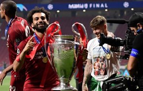 الاتحاد المصري لكره القدم يهنئ محمد صلاح بعد تتويجه بدوري الأبطال
