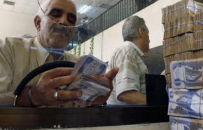 الكشف عن لصوص يستهدفون المتقاعدين أمام المصارف 