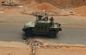 فيديو وصور/ مدرعات إماراتية تشارك في قتل المتظاهرين