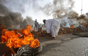 العصيان المدني يشل السودان والمجلس العسكري يغير موقفه