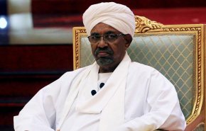 شاهد بالفيديو: ما الرسائل من ظهور البشير على عدسة الكاميرات