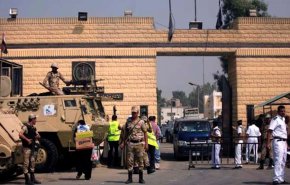 هؤلاء مهددون بالموت في السجون المصرية بسبب الإهمال