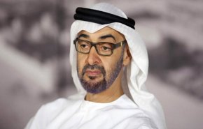 أكاديمي إماراتي يدعو حكام بلاده للخروج من اليمن