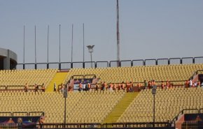 لماذا غابت جماهير الكرة عن البطولة الأفريقية في مصر؟
