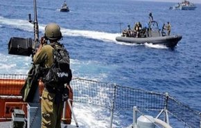 اصابة صياد فلسطيني واعتقال آخر ببحر جنوب القطاع
