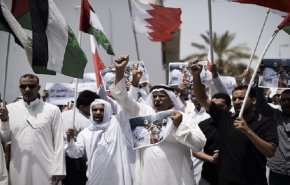 شاهد.. هذا ما فعله شعب البحرين ردا على مؤتمر البحرين 