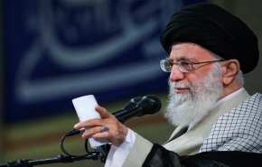 قائد الثورة: ارادة الشعب تزداد قوة ورسوخا رغم الضغوط