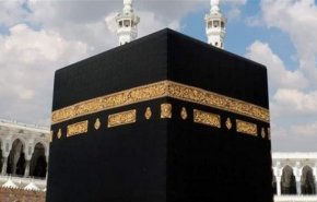 شاهد.. 'اسرائيل' تنشر صورة لعبارة عبرية قرب الكعبة المشرفة