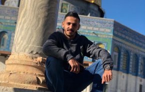 شاهد..والدة 