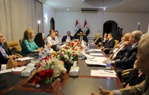 العراق: المالية النيابية توضح حقيقة تخفيض رواتب الموظفين