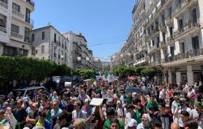 الحراك الشعبي في الجزائر.. إلى أين؟