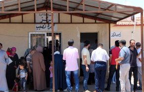 عائلات سورية مهجرة تعود من مخيمات اللجوء في الأردن 